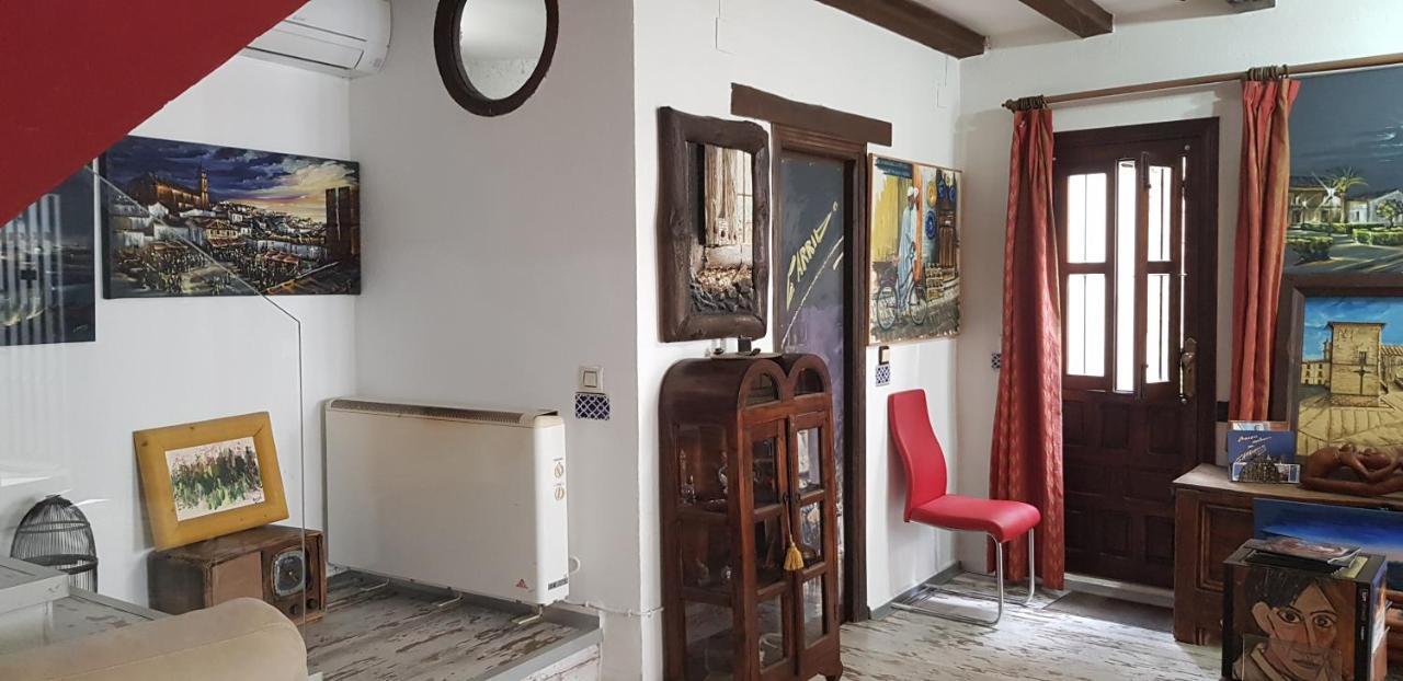 La Casa Del Pintor - Estudio De Arte En Баэса Экстерьер фото