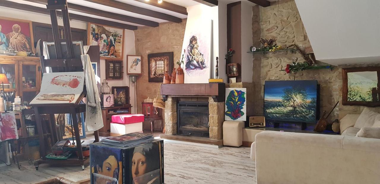 La Casa Del Pintor - Estudio De Arte En Баэса Экстерьер фото